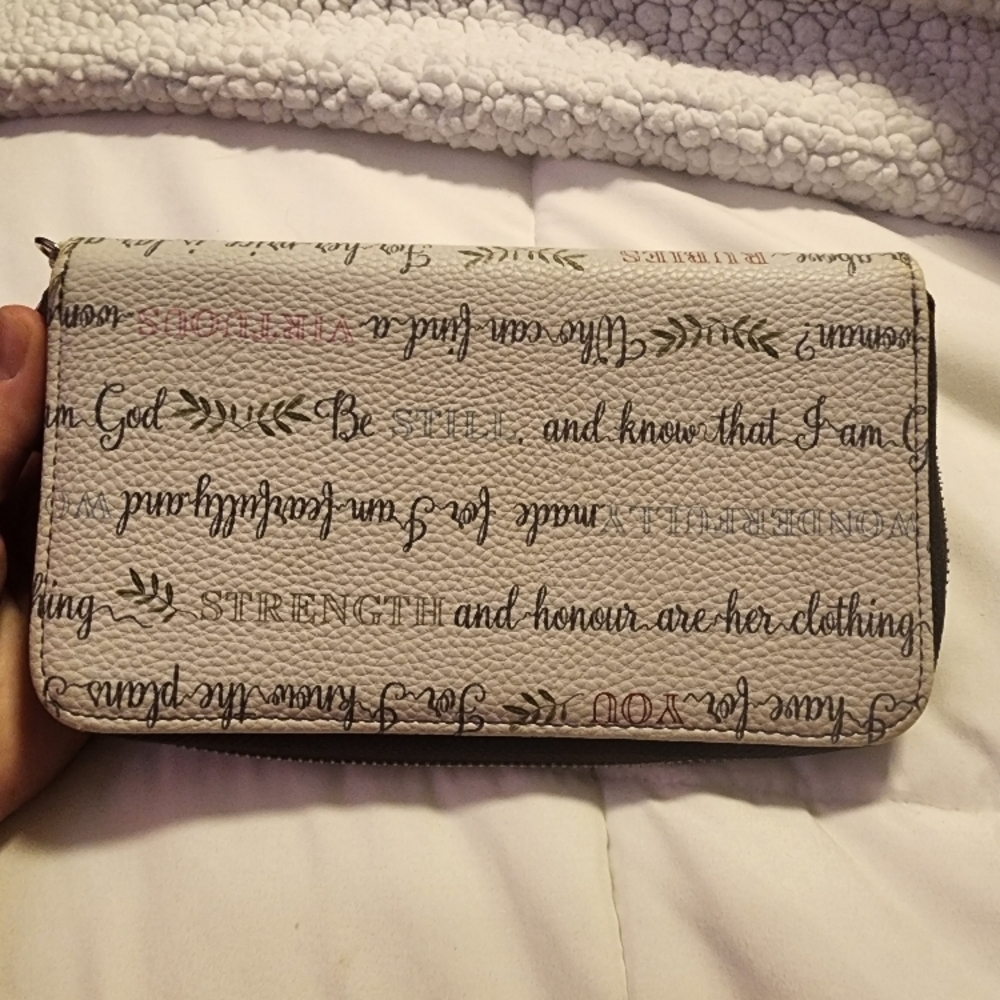 Elegant White Women's Clutch Bag